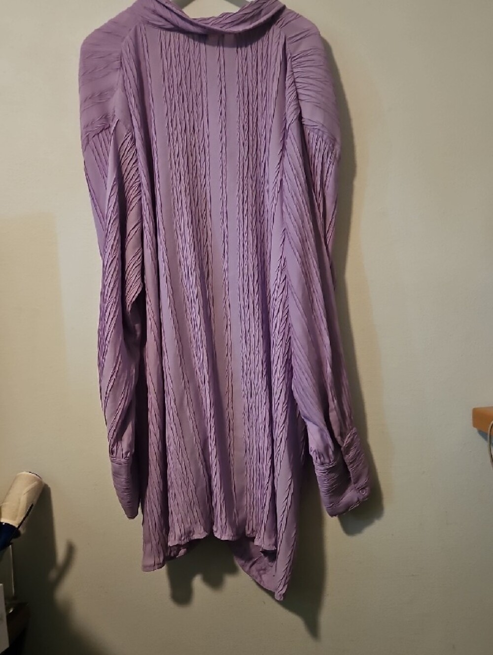 PrettyLittleThing Lilac Pleated Maxi Shirt Dresswith Ruched Front 22 - Picture 6 of 6